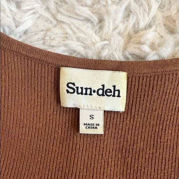 Aritzia Brown Cropped Women's Tank Top - Picture 3 of 3